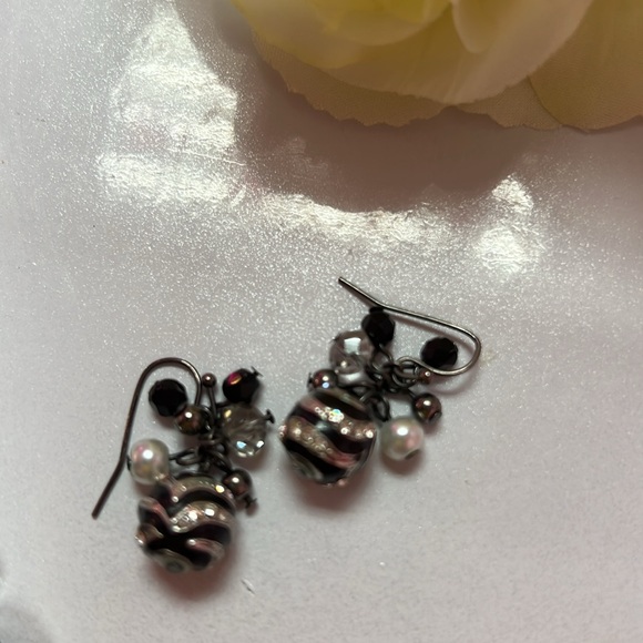 WHITE HOUSE BLACK MARKET JEWELRY MATCHING SET- NECKLACE, 2 BRACELETS & EARRINGS - Picture 5 of 15